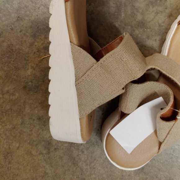 Kensie Women Everlee Slingback Wedge Platform  Strappy Sandal--Tan - Picture 7 of 9